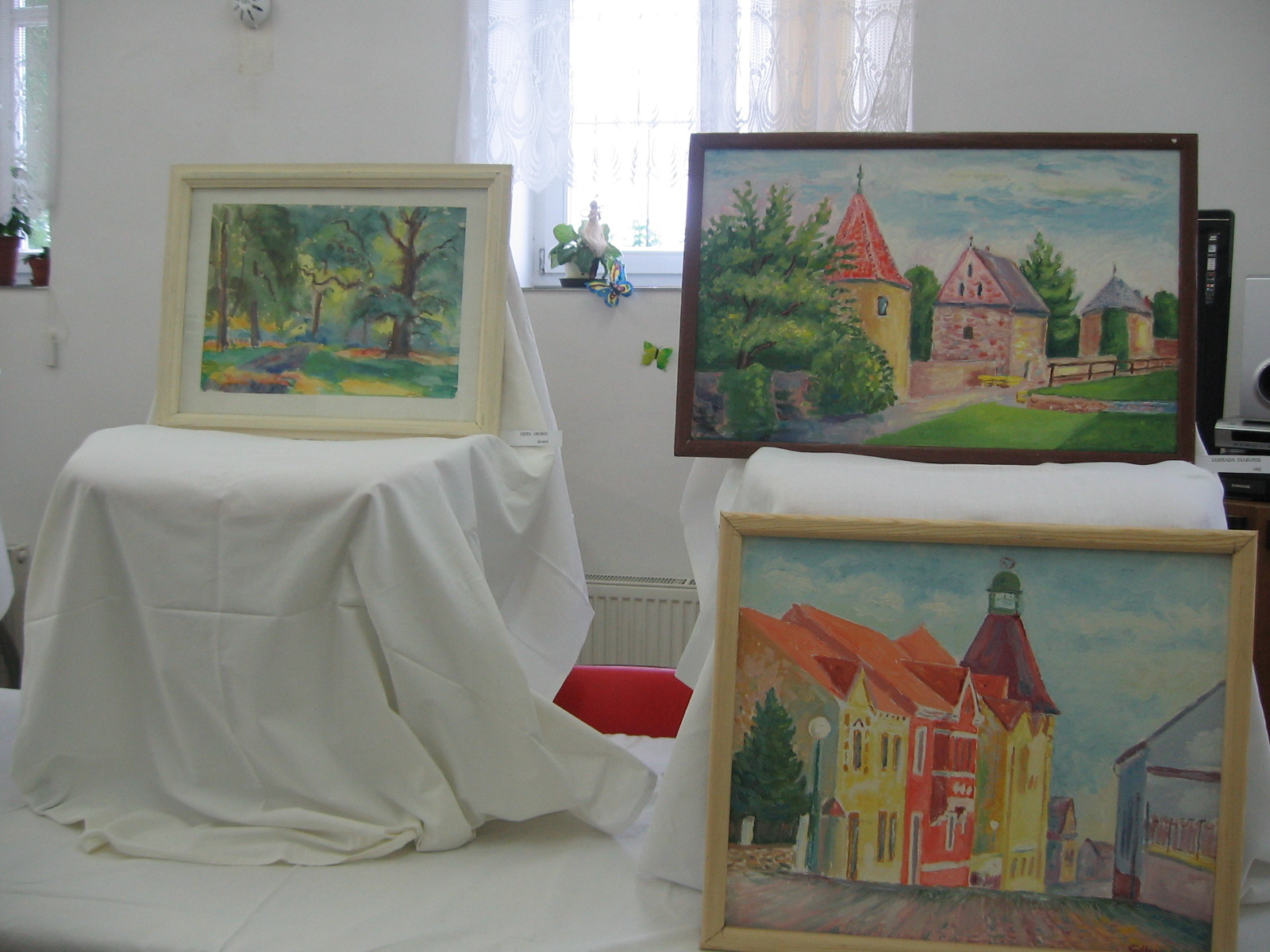 výstava obrazů našeho uživatele pana Ladislava Cibura v prostorách DD