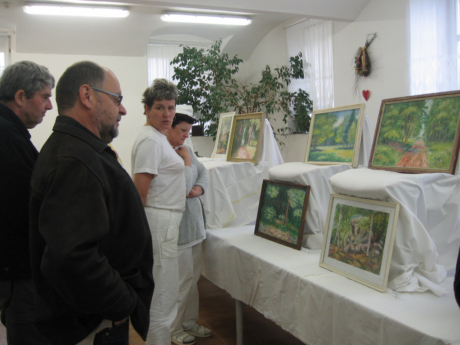 výstava obrazů našeho uživatele pana Ladislava Cibura v prostorách DD